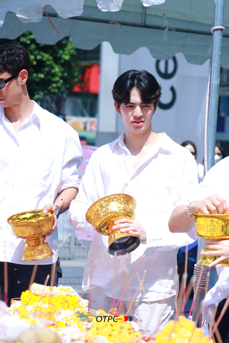 otpcnews's tweet photo. "แมน-ธฤษณุ - เบน-บัญญพนต์" ร่วมงานบวงสรวงเปิดตัวซีรีส์เรื่องแรก “ค่อยๆรัก STEP BY STEP”

https://t.co/1EfWfoNkcj

#BenBunyapol #bbenlk #ManTrisanu
#DeeHubHouse #JustUp
#ค่อยๆรัก #StepByStep #บวงสรวงค่อยๆรัก https://t.co/BP2EQXN63x