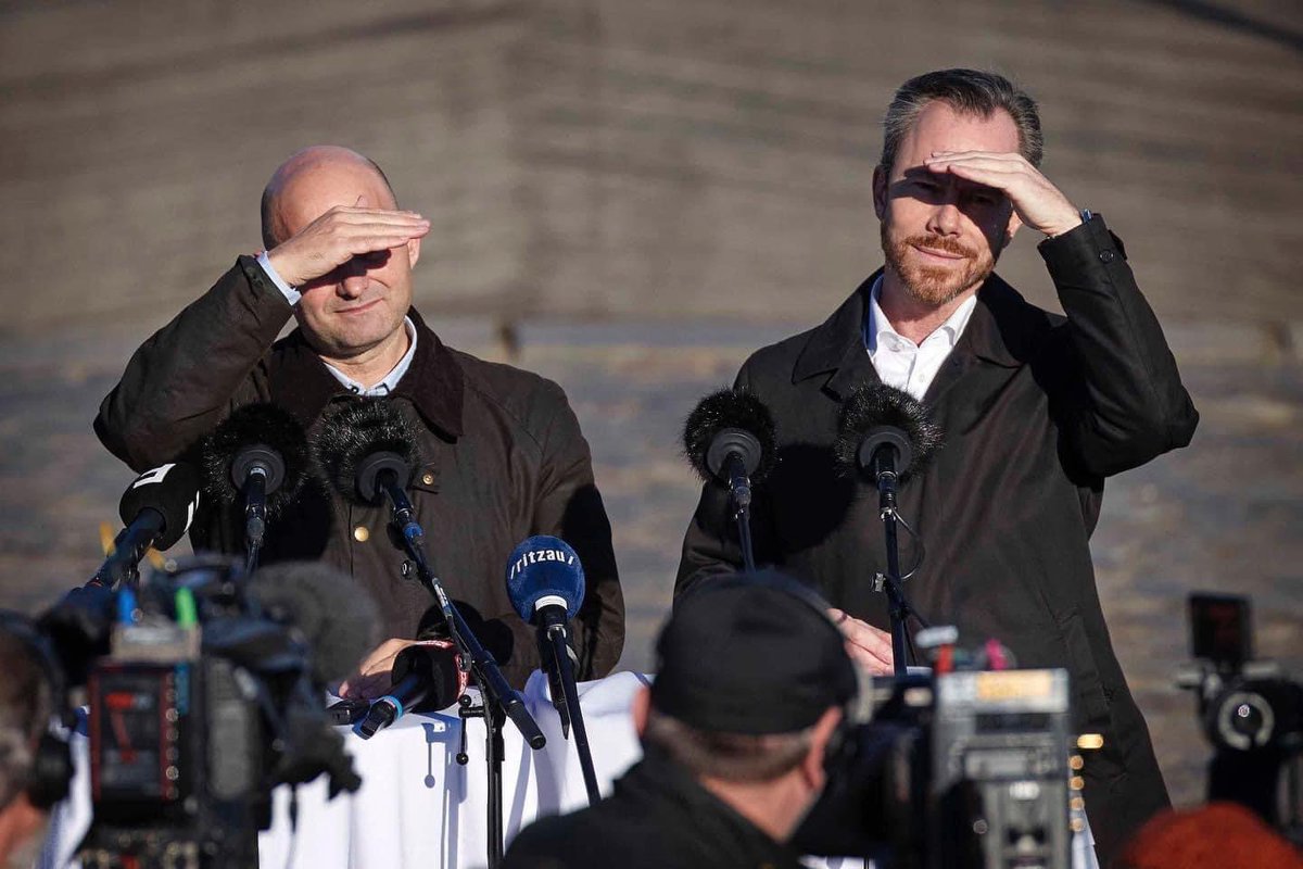 Forestil jer lige værdien for Lars Løkke ved IKKE, at være med i den her forestilling … #dkpol #dkmedier #valg2022