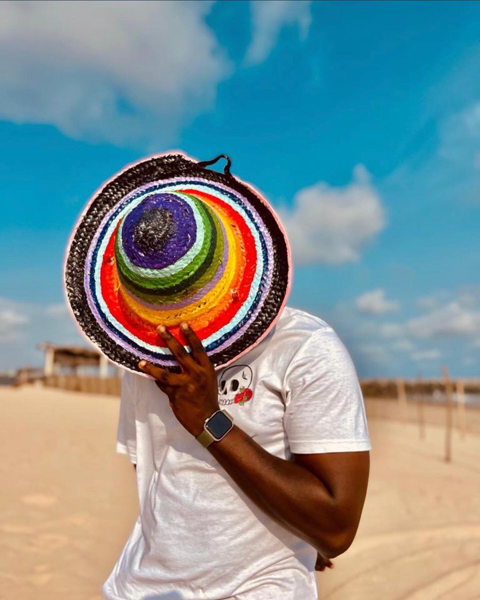 colorboy__'s tweet photo. It’s actually look good on the beach😂....... this will look good on you either ❤️😎😂 🧞♂️
You can place your order rn!
#colorboy #beach #fun #painting https://t.co/5T5rMRl7UR