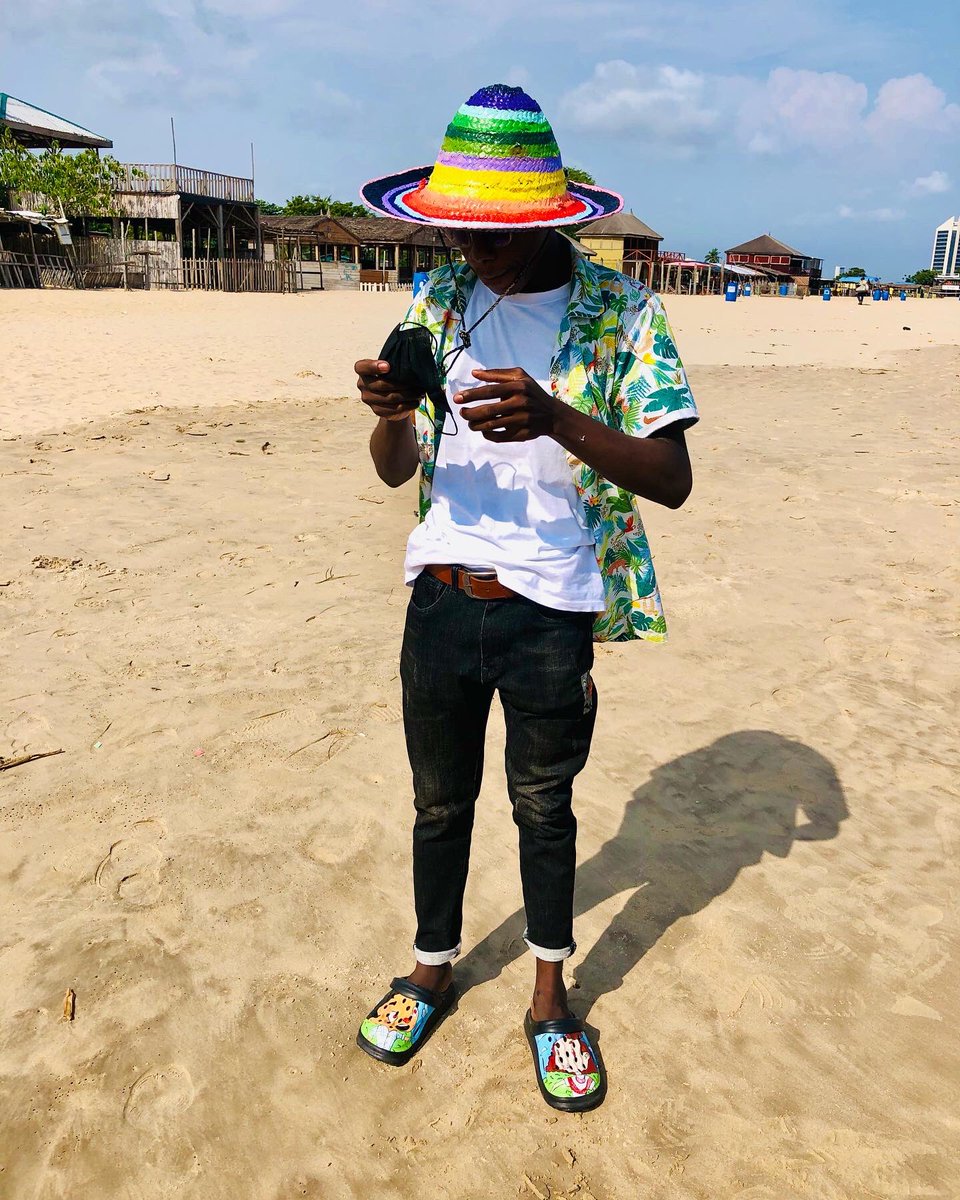 colorboy__'s tweet photo. It’s actually look good on the beach😂....... this will look good on you either ❤️😎😂 🧞♂️
You can place your order rn!
#colorboy #beach #fun #painting https://t.co/5T5rMRl7UR