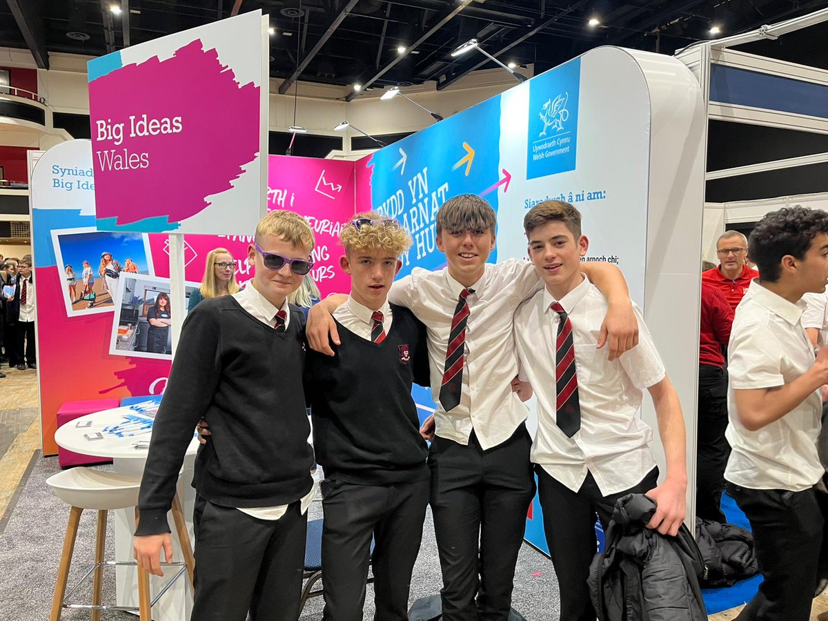 Well done to <a href="/CNSRCT/">Cardinal Newman RCT</a> on the #chairchallenge at <a href="/SkillsCymru/">SgiliauCymru | SkillsCymru</a> with <a href="/BigIdeasWales/">Big Ideas Wales</a> and @GemHallett  💪💪 Good effort gentleman!! Good luck with your future studies!