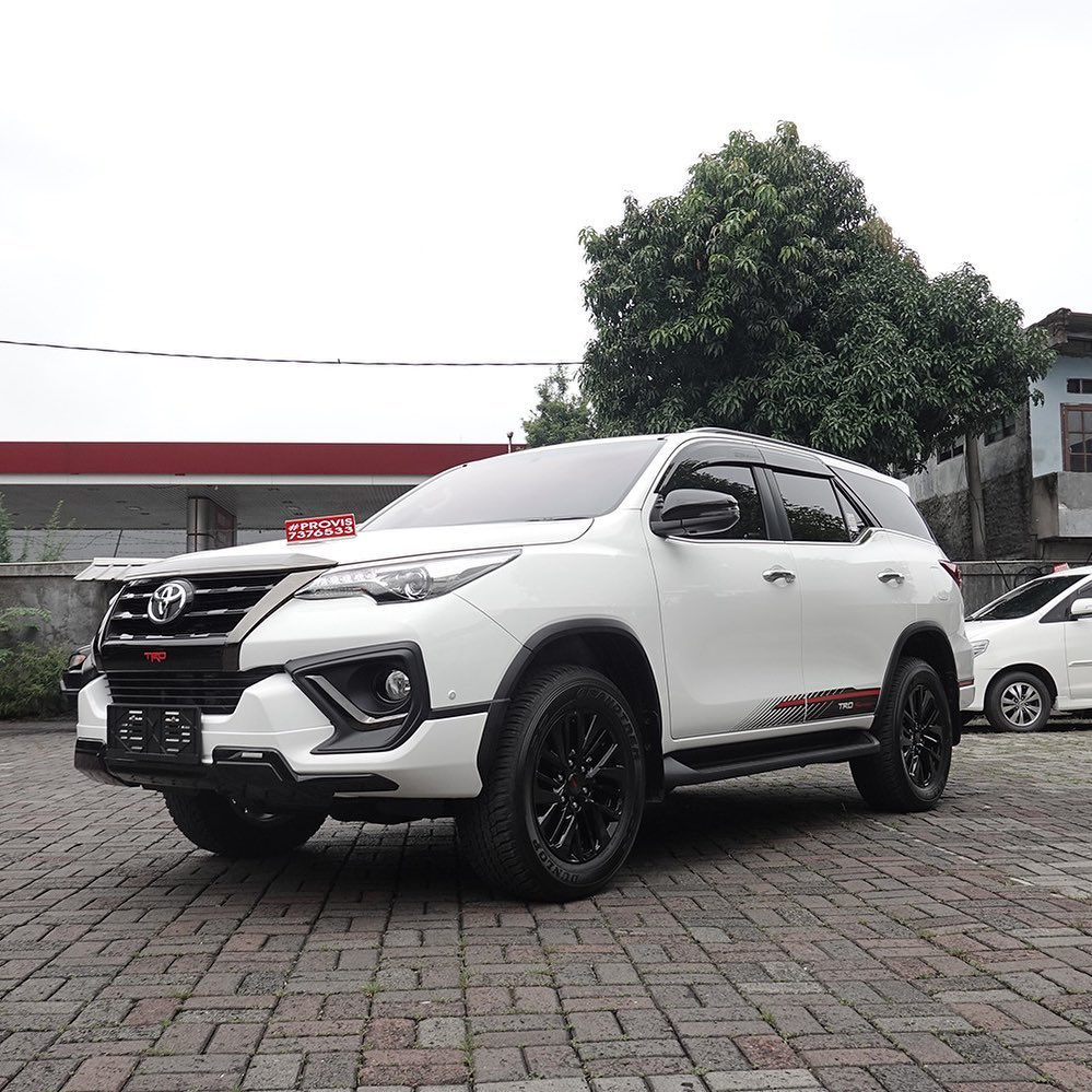provisautolab's tweet photo. Toyota Fortuner VRZ, TUSS saat belum ada plat no

Setelah TUSS degradasi bbm hingga ke solar biasa

Pemilik mobil sudah TUSS beberapa mobil lainnya

#tusstoyotafortuner #tussfortunervrz #tussmobildiesel https://t.co/Cc2KZDkqlo