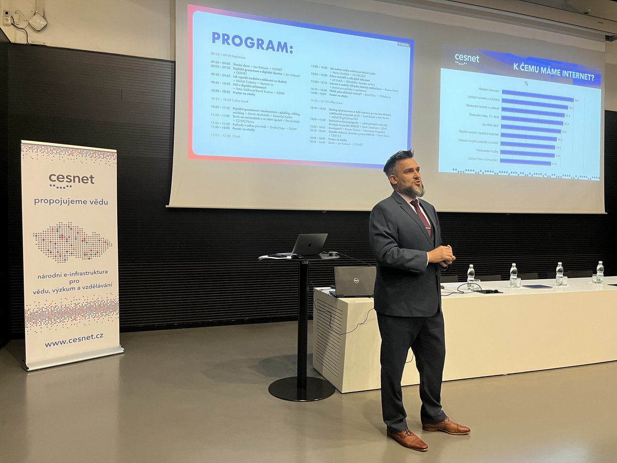 CESNET_cz's tweet photo. Právě začala konference v rámci Festivalu bezpečného internetu. Téma letošního ročníku je „Digitální gramotnost a bezpečnost v on-line prostředí“. Úvodního slova se ujal náš kolega @KolouchJan. #cesnet a @CZ_NIC v @ntkcz #propojujemevedu #konference #CyberSecurity #fbifest https://t.co/1tjbF1CuDE