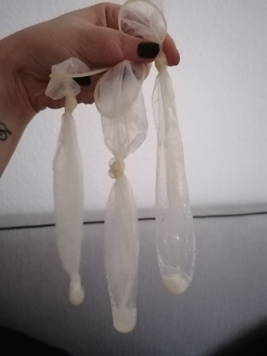 Wer von euch losern möchte alpha Sperma kosten?;)

#ladyelisa #lexpassion #femdom #femdomlife #curvy #curvylady #domina #fetish #fetishlady #realdom #german #misstress #findom