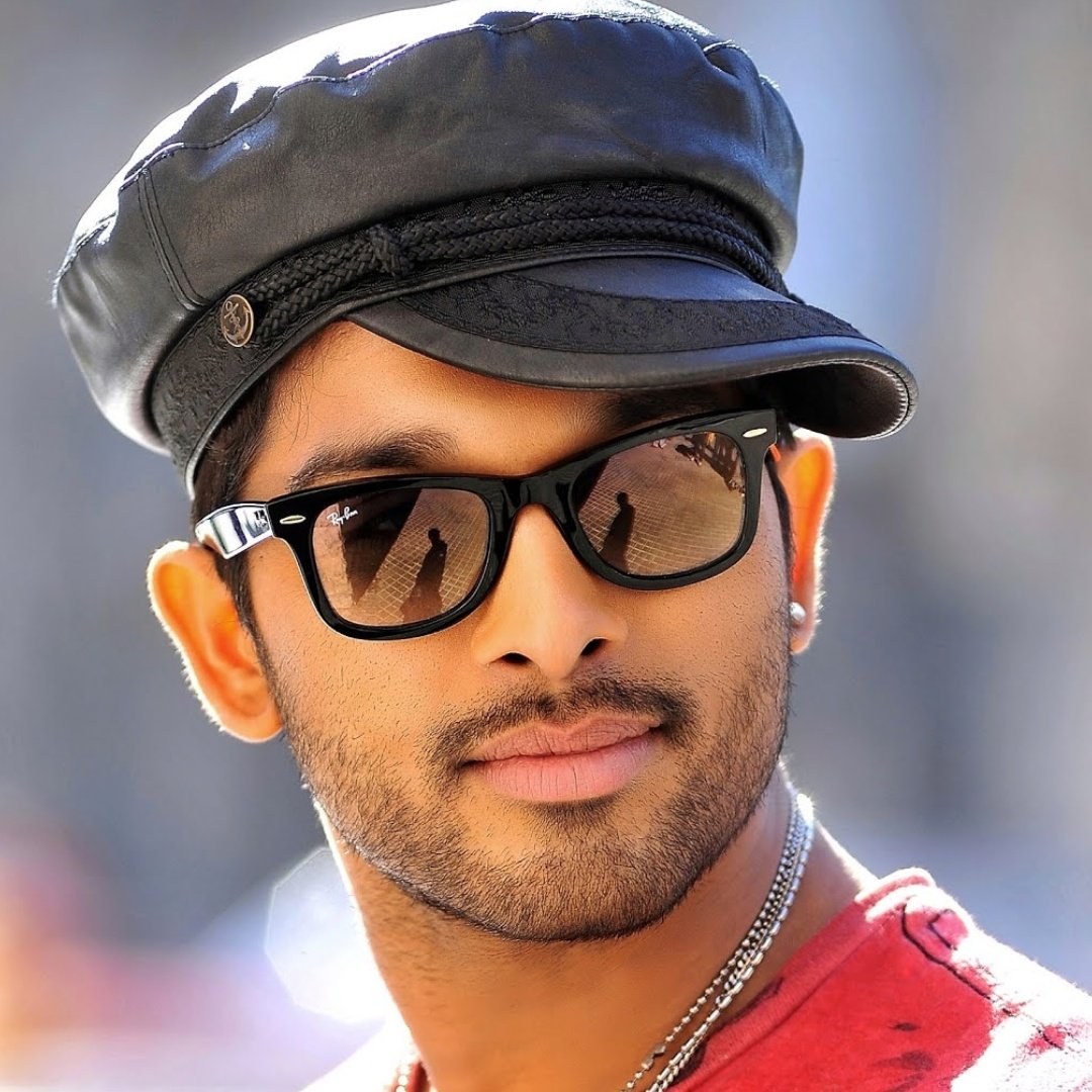 Alluarjunonlin3's tweet photo. @Alluprashanth9 @alluarjun https://t.co/kspWaQKklu