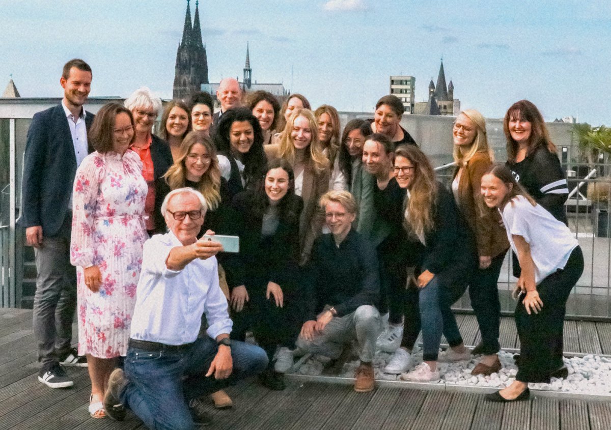 VDVAkademie's tweet photo. #Jobs #Jobs #Jobs
Unser Team sucht Verstärkung für folgende Stellen
👉🏼Lehrgangsentwicklung #UpTrain
👉🏼Digitales Lernen Projekt #UpTrain
👉🏼Veranstaltungsmanagement
https://t.co/W15YKfk98x https://t.co/kMCOtSlSMW