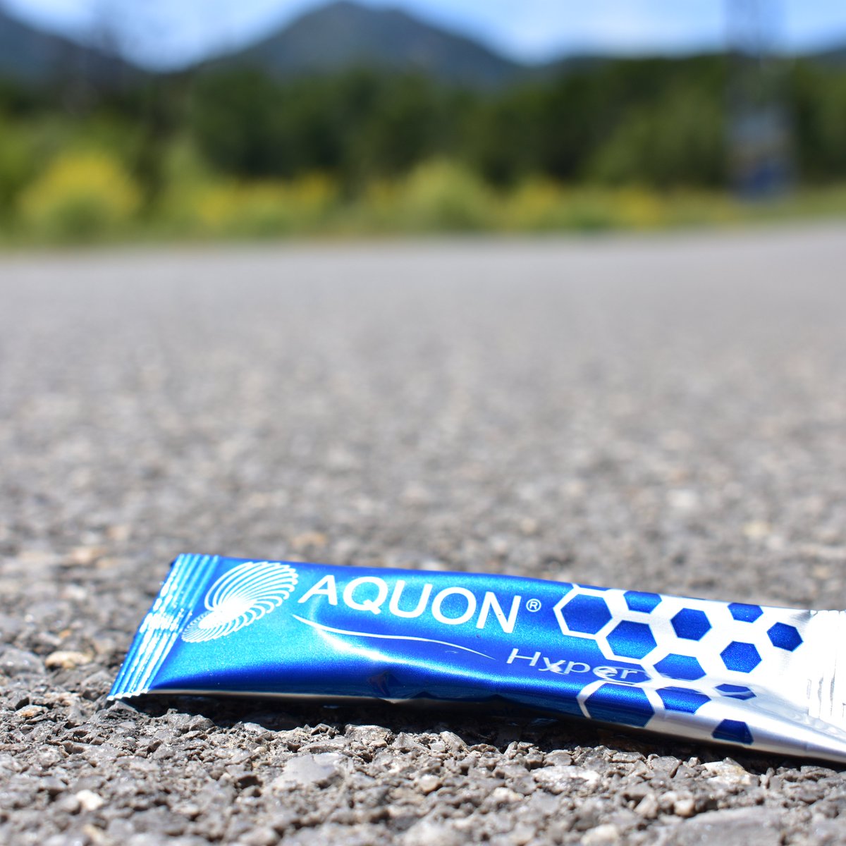 Aquon1's tweet photo. 🛣 En cada salida, ¡que no falten los sticks de #AQUON! 💪 Perfectos para el momento de recuperar fuerzas, te da esa energía extra que necesitas para terminar la ruta.

#aguademar #recuperadorminerales #electrolitros #deportesderesistencia #running https://t.co/l9L5L12ywF