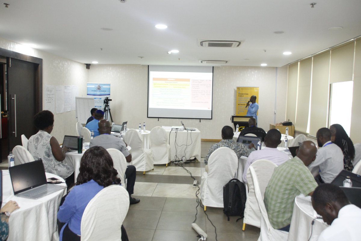 Data4GovAfrica's tweet photo. '@omojowo sets the ball rolling, with a presentation on the mandate of @AU_ECOSOCC, an advisory organ that provides an opportunity for African CSOs to actively contribute to the AU’s principles, policies and programmes. 
 #Data4GovAfrica #VoicesforAfricanPolicy https://t.co/8wKHZfhAyE