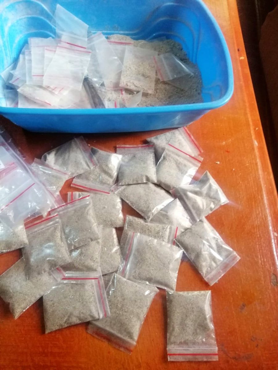Phindulor's tweet photo. Organic mpesu from Venda, It helps with longer harder erection 072 6547 450
I courier nationwide via $paxi R60. #Postnet R99 and #pudo lockers R50
#bushiri #lalela #nota #transnet #mpumalanga https://t.co/aA2to21Wkr