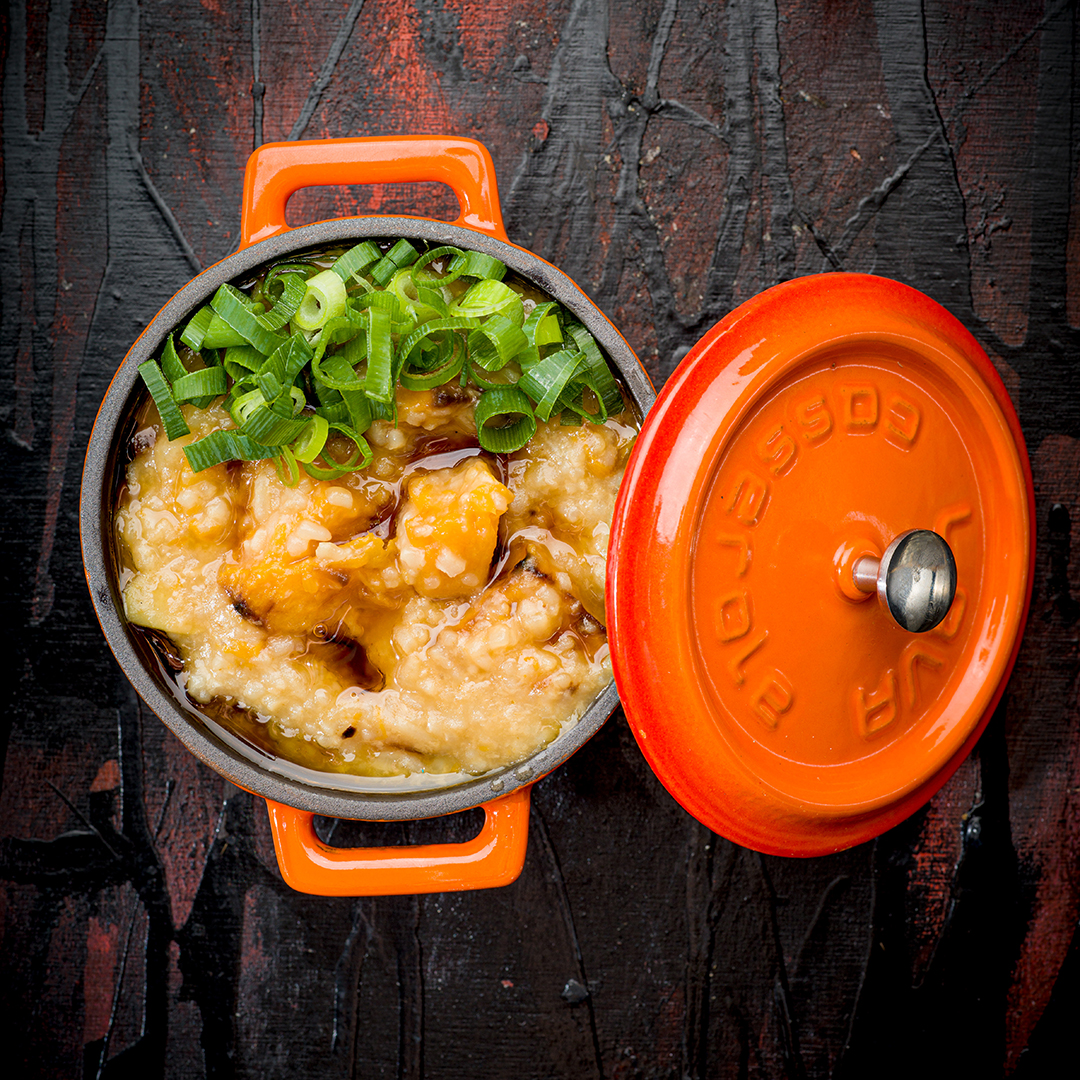 Oletko jo kokeillut tätä ihanan kermaista Kiinalaista kasvis-riisipuuroa, congeeta? 😋👉Testaa heti tämä! Kurkkaa resepti täältä hubs.li/Q01pTQjY0   #myllynparas #paraspuuro