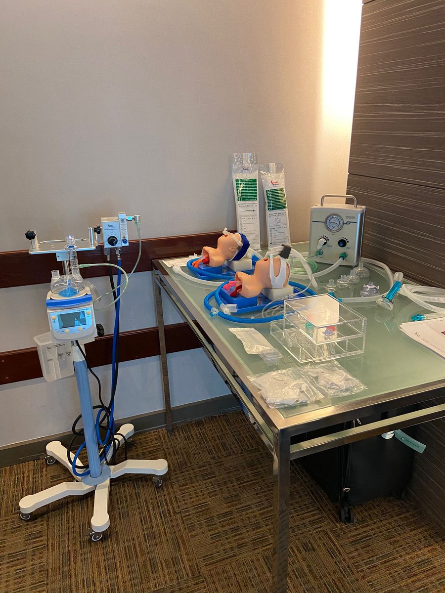 TaiwanCreate's tweet photo. Day 2 - Asia Health. Product training to our partner, Realmed in Bangkok. #createbiotech #bubblecpap #ncpap #flowsensor #mapleson #respiratorycare #nivmask https://t.co/ly2cQSaOY3