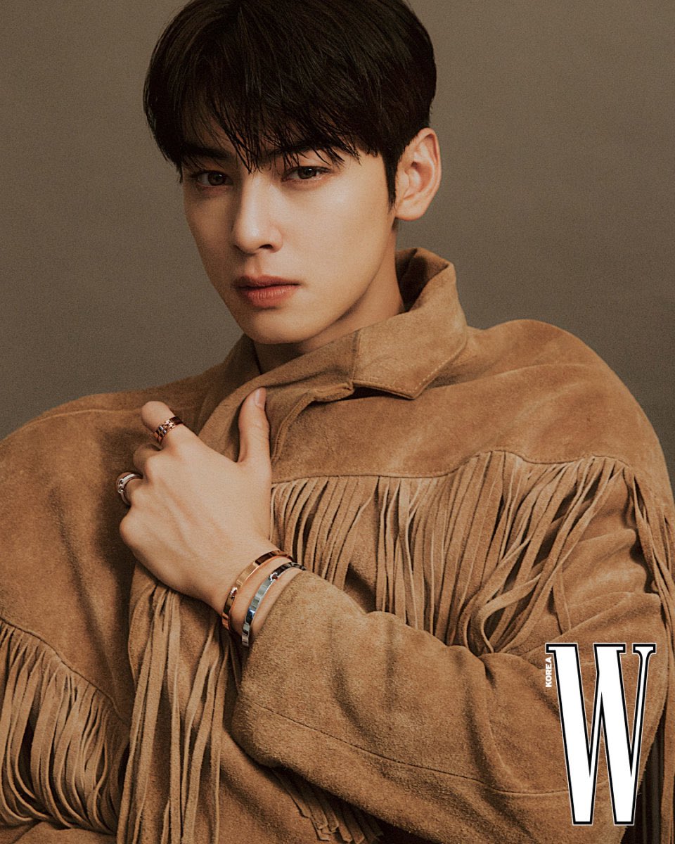 cewpics's tweet photo. *faints* https://t.co/XGEtypQhg5