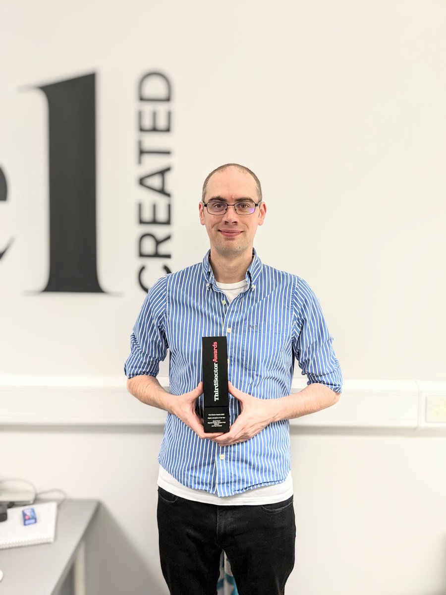 FeelCreated's tweet photo. Awful weather in Wakefield today! But we don't care...

Our Digital Champ just received his trophy through the post 💪

With thanks to The Third Sector Awards and @haymarket_media for sending this on!

#digitalchampions #techawards #thirdsector #whataguy https://t.co/b1oASDQe3Y