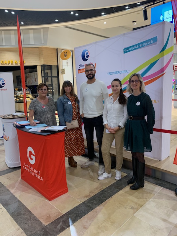 Expresso'Job édition 2022 au ❤️ de la Galerie <a href="/CapCostieres/">Cap Costières</a> avec @Poleemploi_oc et les équipes de Nîmes. Les demandeurs d'emploi préparés vont rencontrer les #entreprises qui recrutent, entretiens autour d'1 café. De nombreux postes à la clé 👍