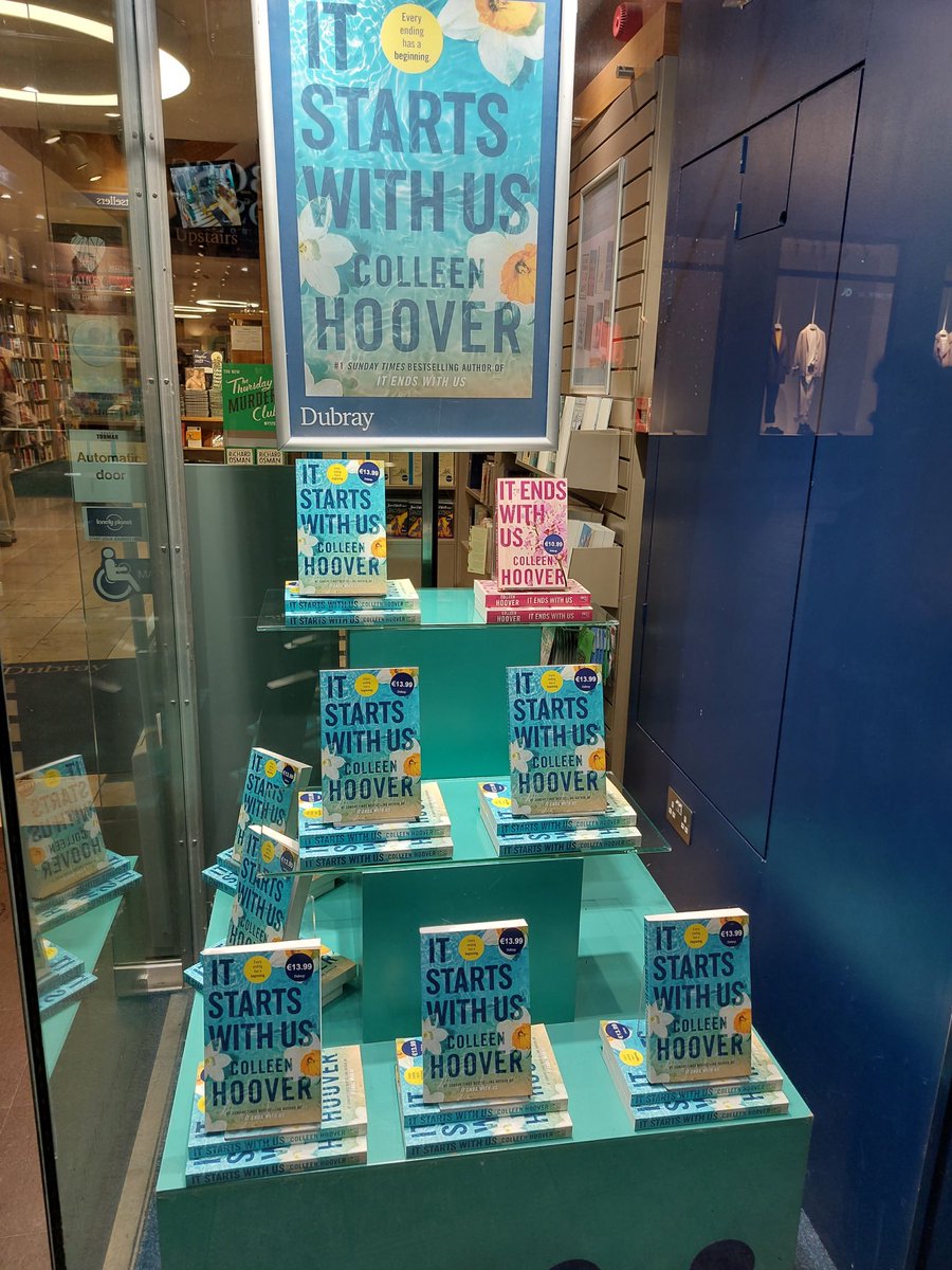 Terrific windows ⁦@DubrayBooks⁩ ⁦@colleenhoover⁩ ⁦@simonschusterUK⁩ #itstartswithus