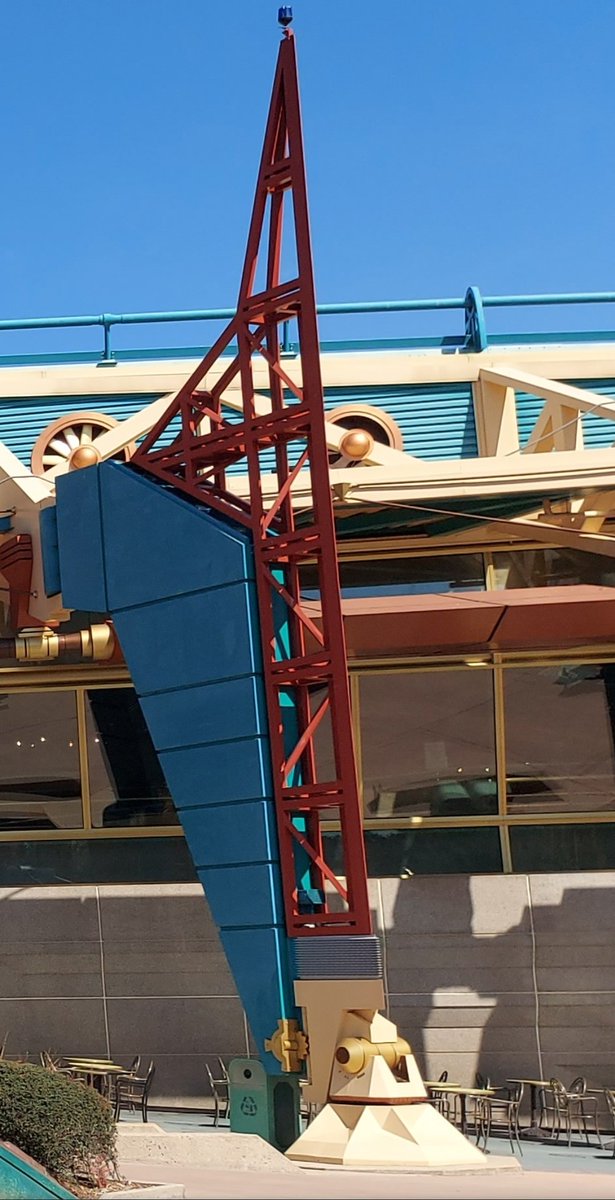 DLPWelcome's tweet photo. New set on Videopolis at Discoveryland !
↙️ Before
↘️ Now
✨️🪐✨️
#DLP #DLP30 #DisneylandParis #DisneylandParis30 #Disneyland #DisneyParks #Paris #Videopolis #CaféHypérion #Discoveryland https://t.co/8HrA23MnMp
