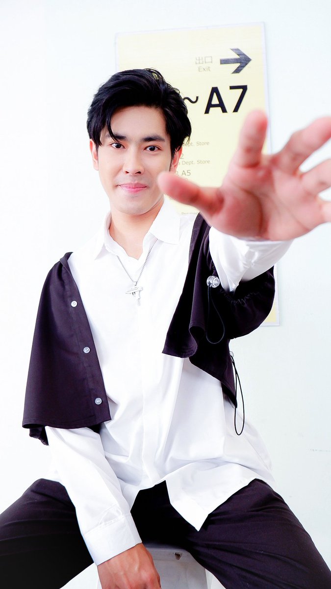 ArtSirirach_Fc's tweet photo. อาร์ท | สิริราช
@artlantisx
#Timetheseriesworkshop
#Timetheseries
#Timeผ่านเวลา
#GYBentertainment
#Mflowentertainment
#SeriesY
#ซีรีส์วาย
#ArtSirirach
#อาร์ทสิริราช https://t.co/0bD7vMyh5Z