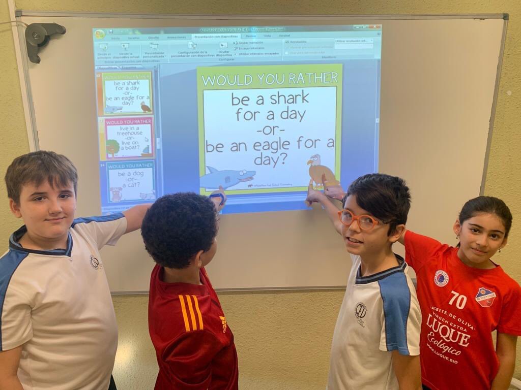Unas respuestas muy interesantes durante la actividad de conversación "would you rather" del grupo de B1 de los martes y jueves (18-19:00) con la profe Gemma de Escocia 🏴󠁧󠁢󠁳󠁣󠁴󠁿!

#cambridgeexams #eurolinguaidiomas #Inglésparaniños #academiadeidiomas #clasesdeingles