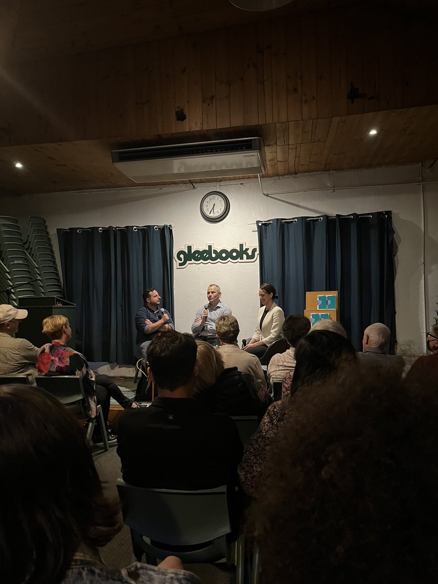 stephbond's tweet photo. The post-election debrief that I needed in May. Hilarious and inspiring. Fantastic @simonahac book launch at @Gleebooks last night. https://t.co/bvZDZ3JOJL