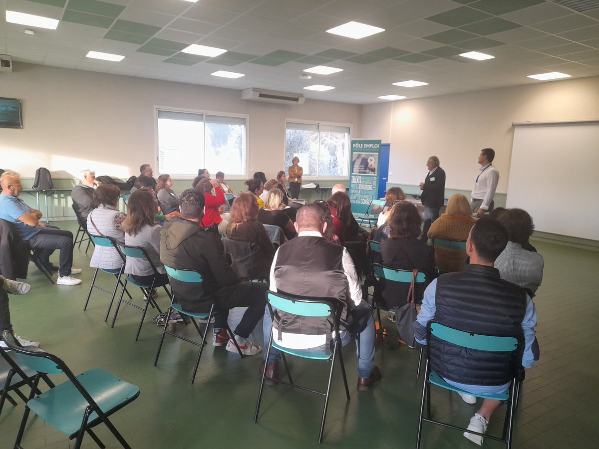 Aujourd'hui nous recevons les employeurs <a href="/iledere_17/">Ile de Ré</a> les partenaires et les élus pour un petit déjeuner en vue de préparer la prochaine saison @poleemploi_NA