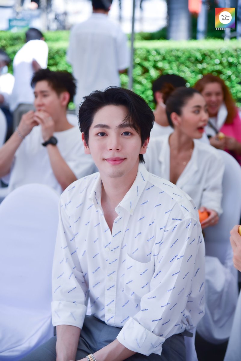 theseriesy_th's tweet photo. “ดี ฮัพ เฮ้าส์” จับมือ "อัพ-ภูมิพัฒน์” และ “จัสท์อัพ” สานต่อความแรง บวงสรวง เปิดตัวซีรีส์เรื่องแรก “ค่อยๆรัก STEP BY STEP”

📲 https://t.co/Mf1uiWT6Uz

 #uppoompat #BenBunyapol #bbenlk #ManTrisanu #DeeHubHouse #JustUp
#ค่อยๆรัก #StepByStep #บวงสรวงค่อยๆรัก https://t.co/0oAonSZgKL