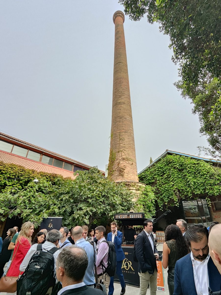 AlbertLorente's tweet photo. A punto de empezar el evento #eproctechsummit by @BavelVoxel en @PaloAltoBcn!
#DigitalMarketing #BCN #event #formación https://t.co/W8iDaq9jc1