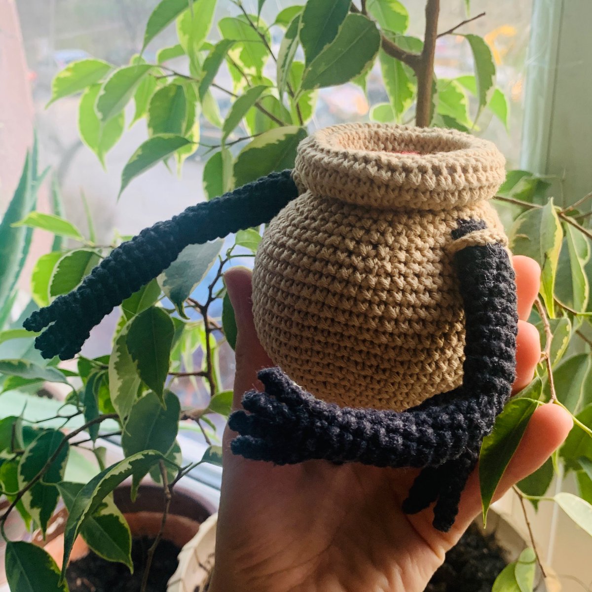 VictoriaYevl's tweet photo. Not every pot boy is kind like Alexander, some of them can kick your ass
#EldenRing #potboy #Alexander  #amigurumi #crochet #etsy #EldenRingFanart #pot #geek #gamer https://t.co/ZZE7Pcbi8u