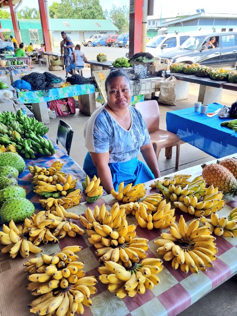MeleMauala's tweet photo. What a delight to take HE Louisa Wall Aotearoa New Zealand Ambassador for Gender Equality, Sports, and Social Inclusion (Pacific)/Tuia Tฤngata to the #Fugalei market to learn more about #Markets4Change Samoa implementation plans. #MFATNZ #DFAT #MWCSD #MFATSamoa @unwomenpacific https://t.co/MXNK2jPWR0