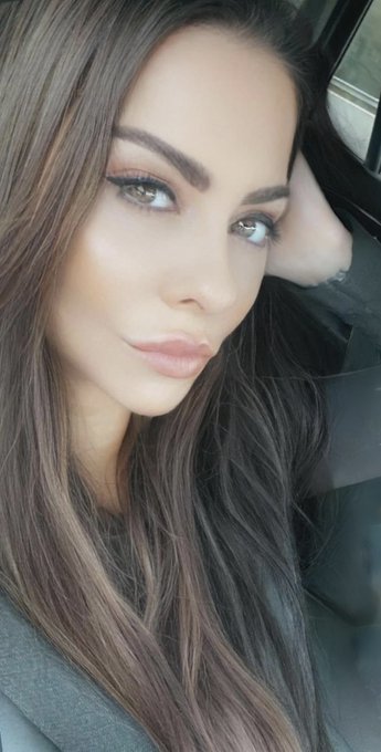 Oi oi ⭐️ #linseydawnmckenzie https://t.co/MxUIBqMV8b<a href="/tag/linseydawnmckenzie"class="tags">#linseydawnmckenzie</a>