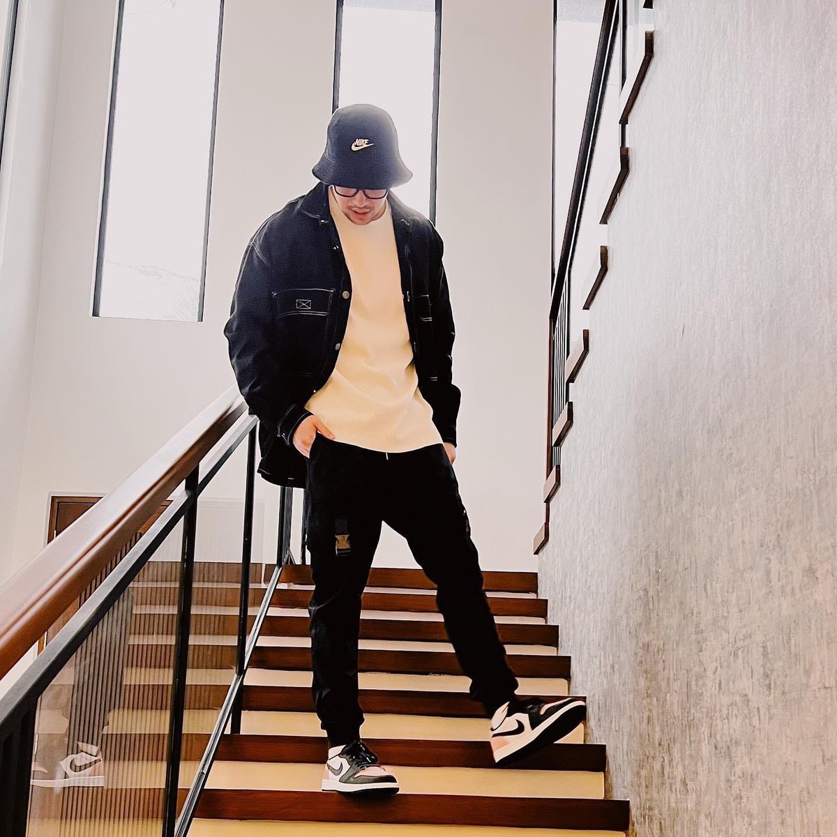 lunaXyph's tweet photo. @RAYVERCRUZ20 with the fire fit!

Cop the kicks at https://t.co/2PNtVhTs1E

#embraceyourcrazy https://t.co/kmg0qj7lqv