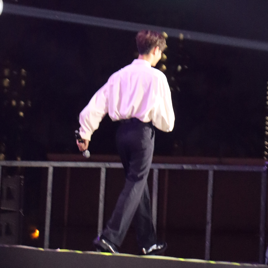 sol_vietnam's tweet photo. [221016] K-EXPO CONCERT 
Some things never change 🤣
My baby otter
#AB6IX #에이비식스 #이대휘  #대휘 #Vietnam #Sol_Project #ABNEW https://t.co/ao6f0FeqCi