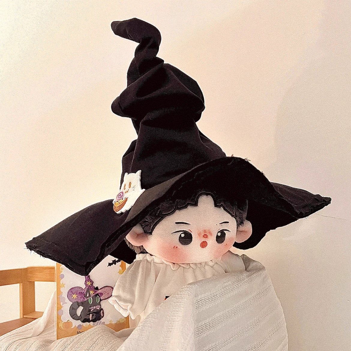 yiboxz85_'s tweet photo. 👻🌌 มาแล้ว!! ชุดฮาโลวีน มาในตรีมพ่อมดน้อยค่ะ doll 20 cm

𝙰  [ ชุด+หมวก+ไม้กวาด] 289.-
𝙱 [หมวก+ไม้กวาด] 159.-
𝙲 [สติกเกอร์ปักติดหมวก] 30.-

✅️ชำระสองรอบ ปิด23/10 
#มัมหมีรับพรี 

#สินค้าป๋อจ้าน #ตลาดนัดป๋อจ้าน #อี้ป๋อ #เซียวจ้าน #yibodoll #xiaozhandoll #ฮาโลวีน https://t.co/GIFDaspv2a