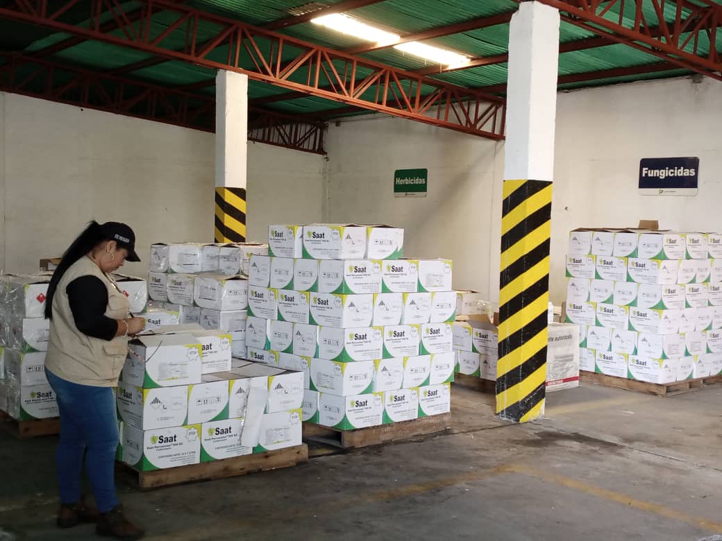 MINECPortuguesa's tweet photo. Se realizó inspección técnica a empresa Manejadora de sustancia, materiales y desechos peligrosos en la actividad de Almacenamiento de Agroquímicos, en el municipio #Guanarito. Asignación hecha por Nivel Central, a través del sistema #RACDA. https://t.co/VT8bUHfoM8