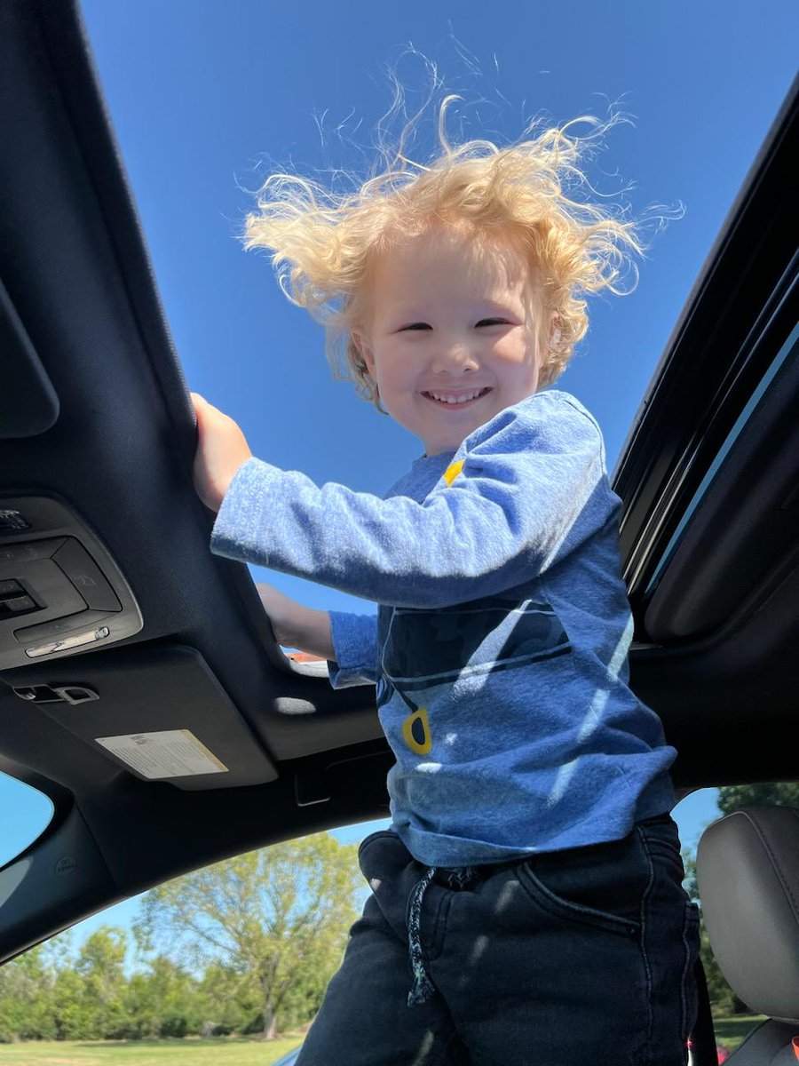 ThomasEPowellJr's tweet photo. Talk about a super adorable little guy! My Sonic-Human! He is always so happy! #Sutton #Smiley #smiles #Blonde #Blondehair #blueeyes #Irish #irishkid #irishboy #Sunny https://t.co/rCHIcfrt6q