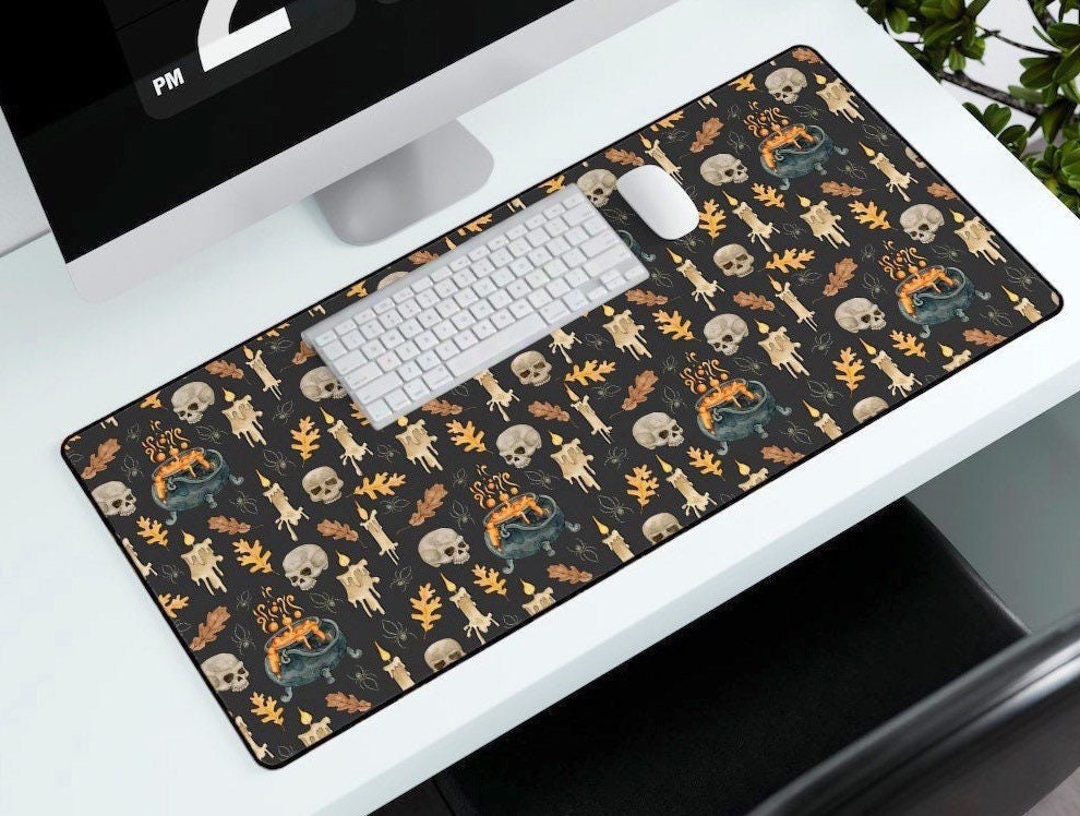Totesi3's tweet image. Gothic Horror Black Desk Mat - XL Mousepad  - Cute Halloween Decor -  Non-Slip - Desk Organizer - Office Decor - Desk accessories tuppu.net/faa5d043 #TotesiDesign #LargeMousepad