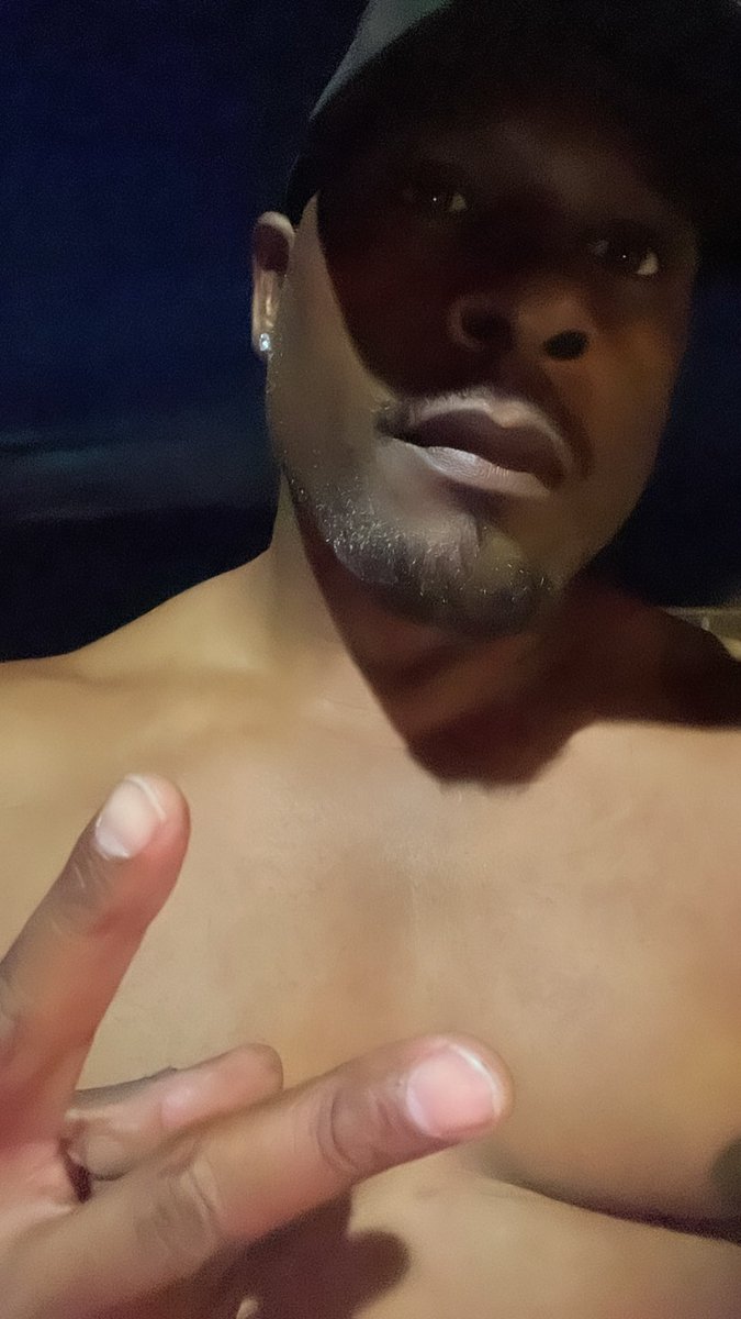akaMrMarcus's tweet photo. Goodnight. See ya in my DM’s ✌🏾 https://t.co/1pPhbM9tRe