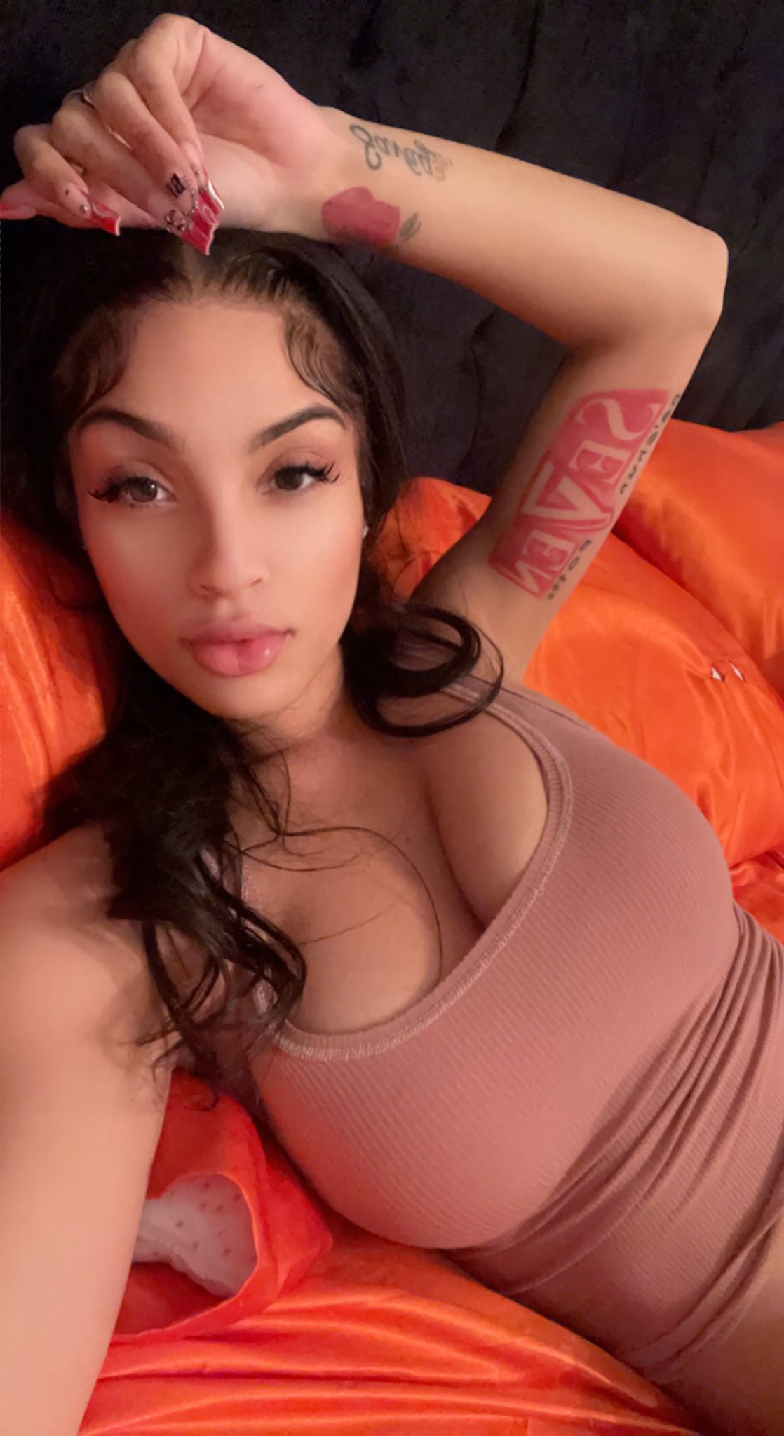 Goodnight 🥰 t.coqvzqPBxg15 t.cok1EQbvz4pT 