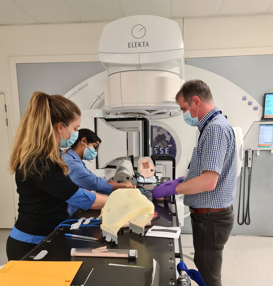 WiN_Australia's tweet photo. What I ❤️ most about @ARPANSANews is working with a brilliant multi-disciplinary team of people across #OurAPS. Problem solving is easier when you can see the situation from several perspectives & we all bring something different to the table. #STEMcareer #APSjobs #WiNTakeOver22 https://t.co/I5uoi3INap
