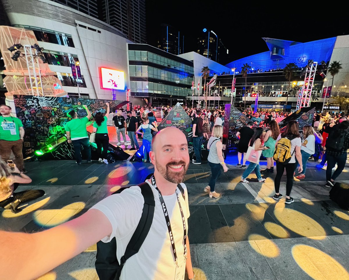dylanosbornfilm's tweet image. The @adobemax #maxbash is one of the most uncomplicated ways to have a good time, because it’s literally a celebration of creativity. So glad it’s back at #AdobeMAX2022. Also, Steve Aoki 👍