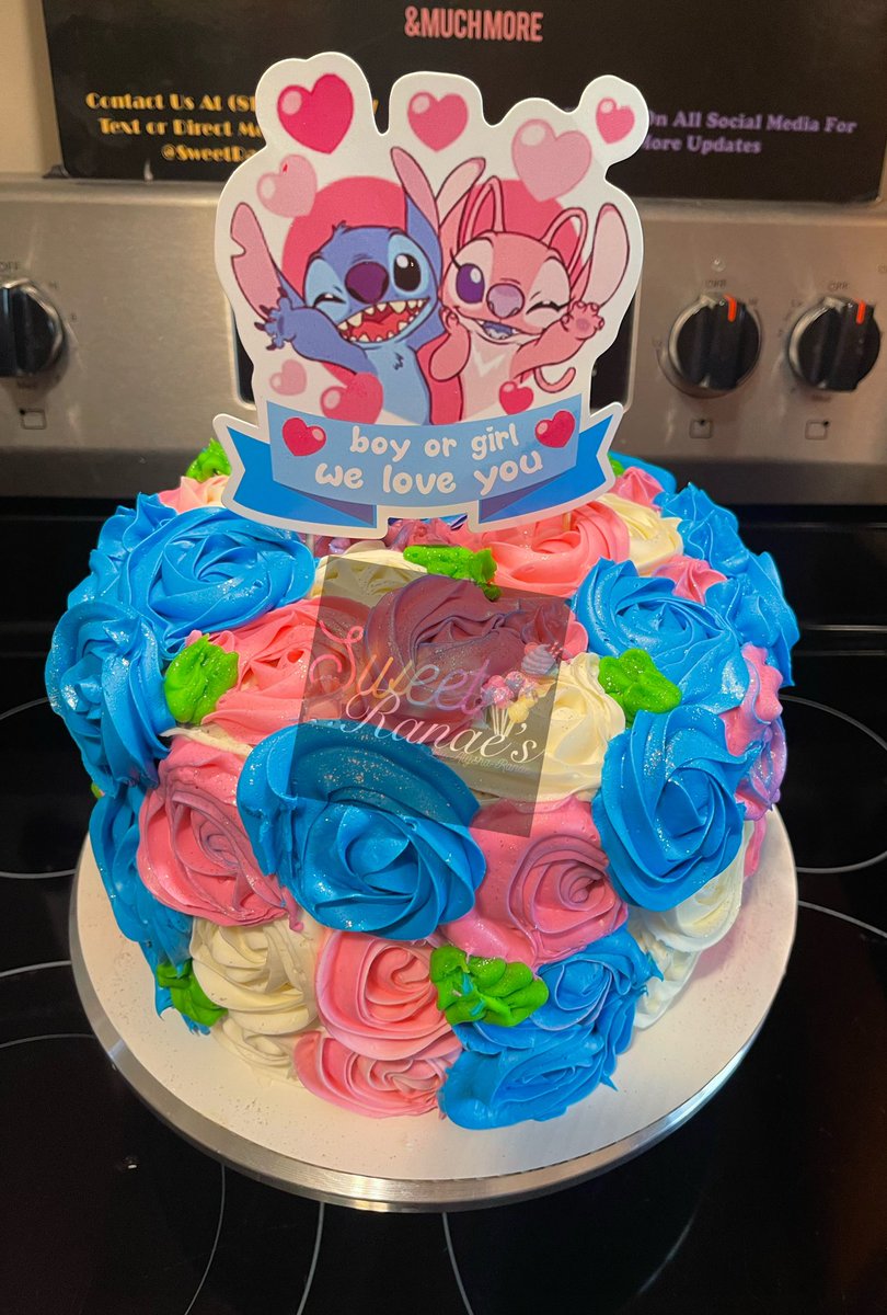 SweetRanaes's tweet photo. Custom gender reveal cake💙💕! 

Please click the link in bio to contact us💛. 

#sweetranaes https://t.co/0WfP2IV2yX