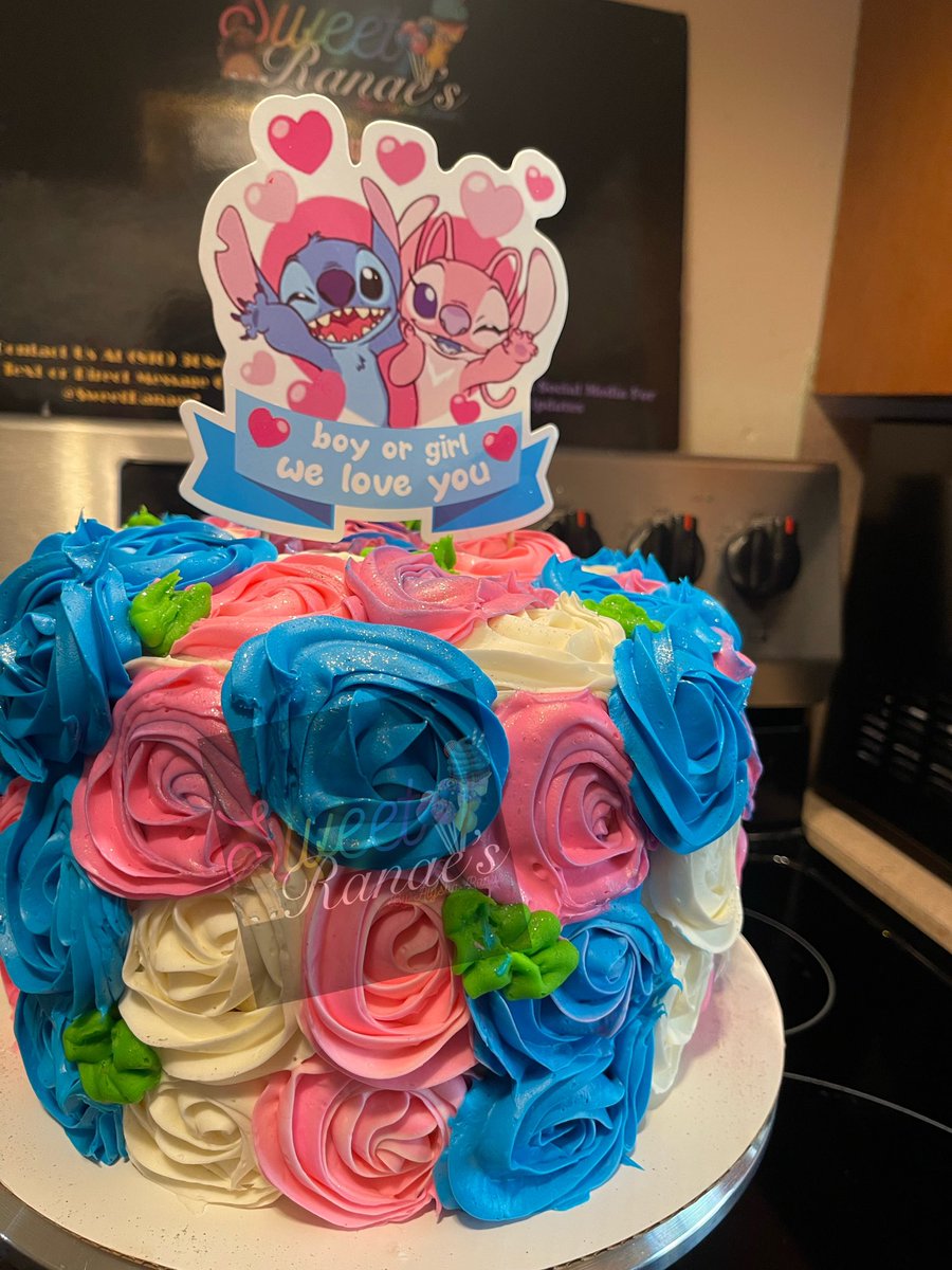 SweetRanaes's tweet photo. Custom gender reveal cake💙💕! 

Please click the link in bio to contact us💛. 

#sweetranaes https://t.co/0WfP2IV2yX