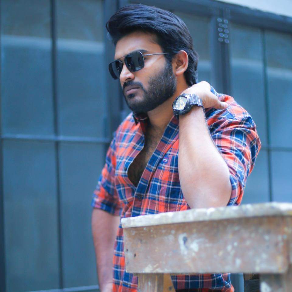 nsptsaiphanitej's tweet photo. నిండు చంద్రుడు ఒక వైపు చుక్కలు ఒక వైపు https://t.co/cwpyBWRX2m