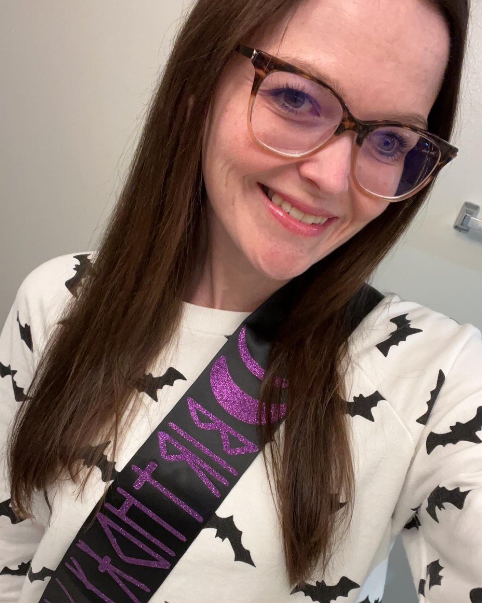 smiley11kylie's tweet photo. 𝓑𝓲𝓻𝓽𝓱𝓭𝓪𝔂 𝓦𝓲𝓽𝓬𝓱🖤💜
#thisis30 #thirtyclub #birthdaywitch #oldageclub https://t.co/evCgsrAz0h