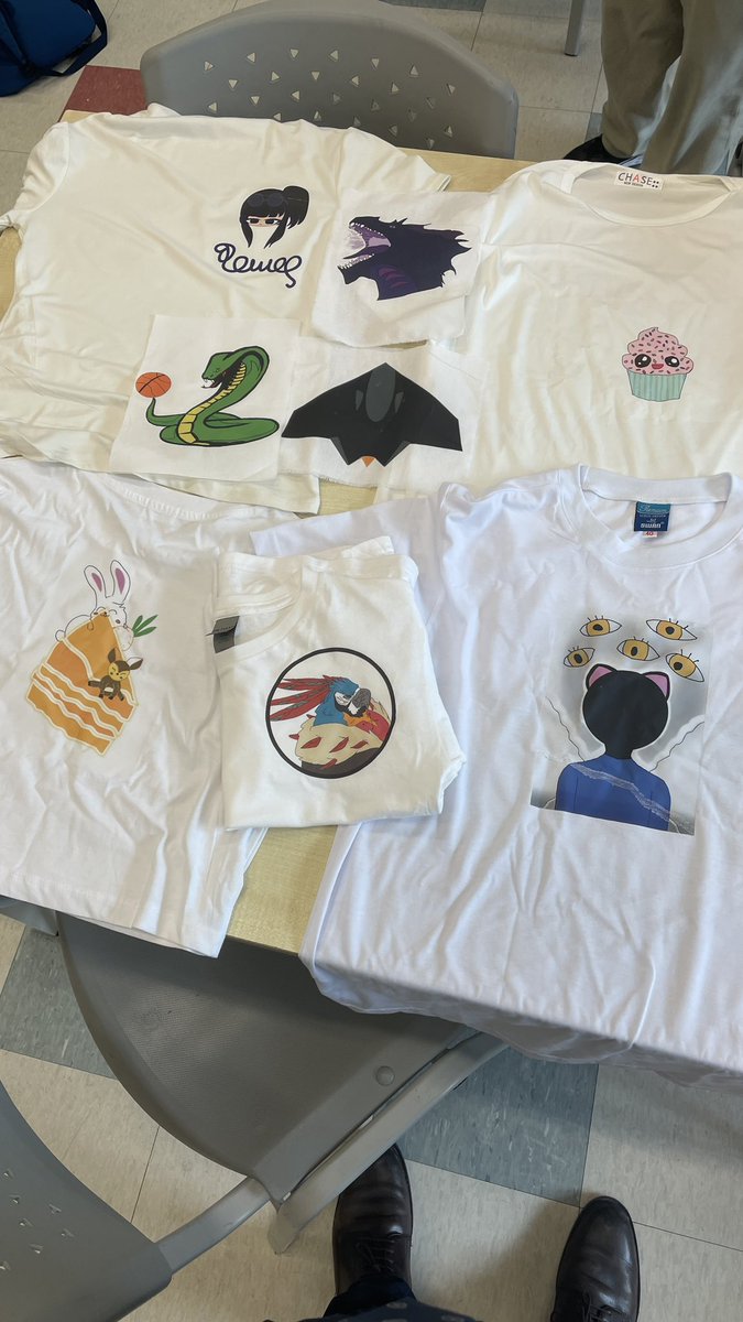 MrBDT_'s tweet photo. Year 8 have been busy creating T-shirts using industry techniques. Really pleased with the outcomes and the students loved it too! Thank you @nadyamrosdi for the support in lessons. #his_learning #textiles #designtechnology #dtchat #edutwitter https://t.co/25wduvUotF