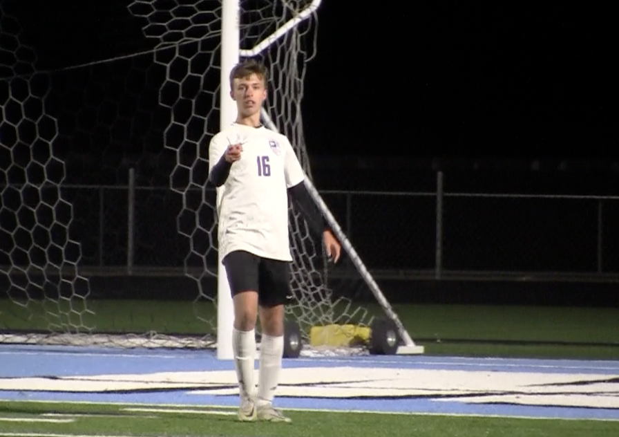 Frye’s Hat Trick Sets Up Sectional Title Game with SHG channel1450.com/2022/10/19/fry…