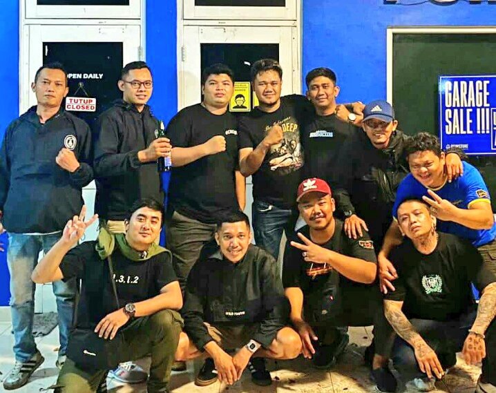 mbah_kucir's tweet photo. Padahal biyen wes tau geting tp Saiki Malih sedulur...hahaha
Aydk Ora Muntir... Salimm https://t.co/kGajo2toMl