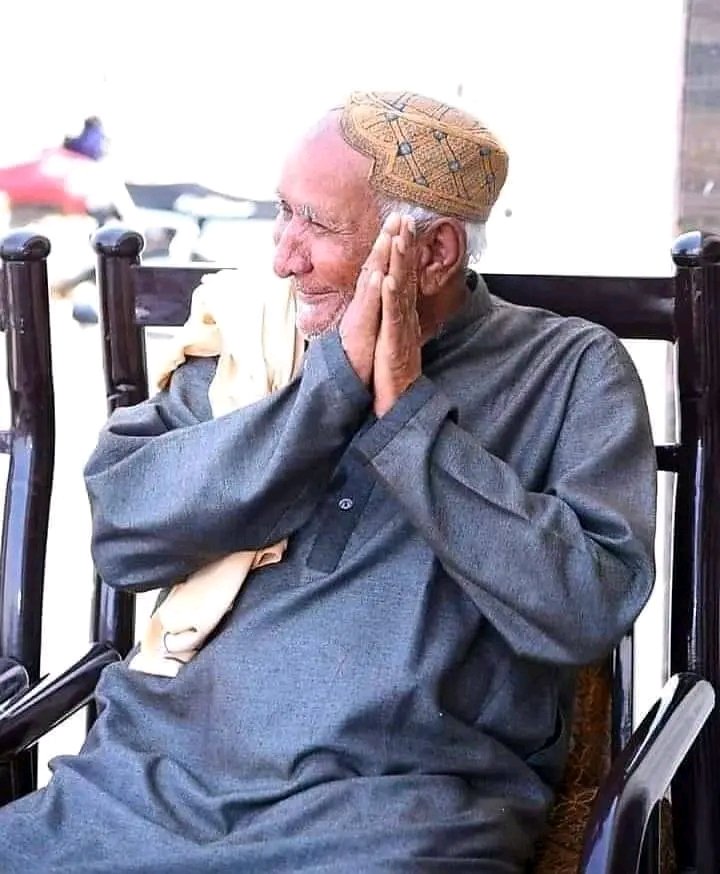 تاريخ جو تمام وڏو ماڻهو، ماما جمن دربدر اسان کان وڇڙي ويو.تاريخ سان تعزيت ڪجي ٿي.
واڪا ڪندي وو، صديون تولئه سنڌڙي.