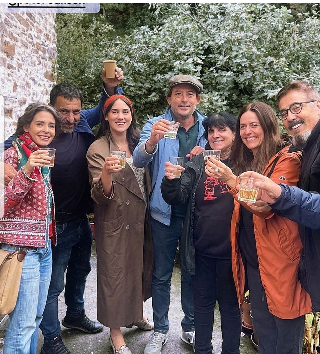 MericMUner's tweet photo. #grevfilm #3kadın1grev #yenifilm #kanataproduction #metinyeğin #tanjuuysal #itziarituño #pelinbatu #cinema #SINEMA #petercakson #ryanwichert #yeldareynaud #lilagurman #suskuekimkaya #newmovie #TrueStory #filmmusic 
 3 KADIN 1 GREV  yeni film ... https://t.co/FMTZv0Xenv