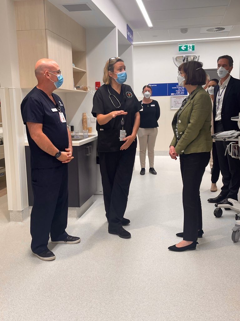 Great to catch up with CEO Matt Sharp and team members at @GVHealth2. With staff members impacted by the floods, healthcare workers from @easternhealthau and elsewhere have been flying in to help out! It’s terrific to see such collaboration in action.