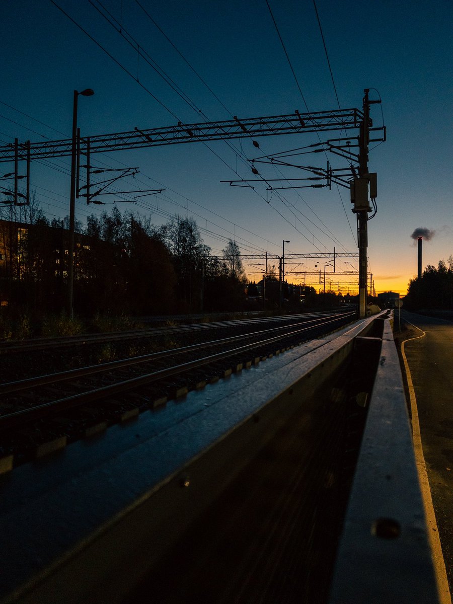 IPalonen's tweet photo. Aamu nousee. #espoo https://t.co/4dVHhiAJeu